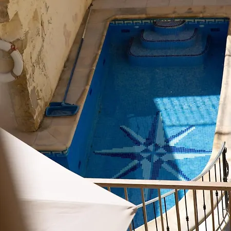 Βίλα Elegant In Ta' + Pool